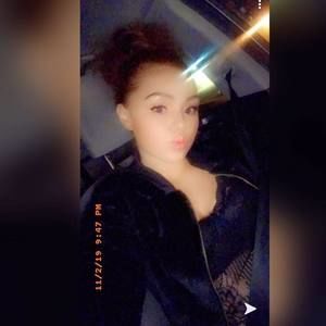 Meet your Posher, Chloe